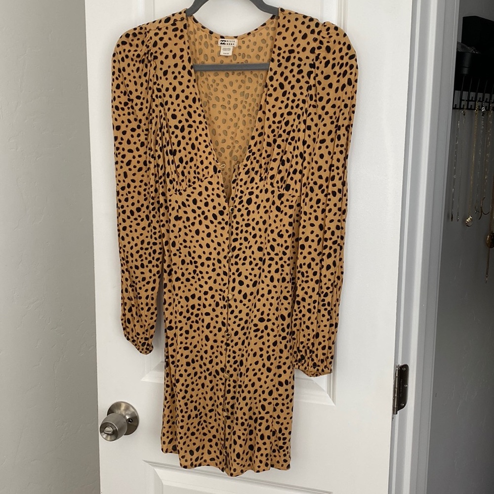 Brand new BILLABONG animal print dress. Size Small.